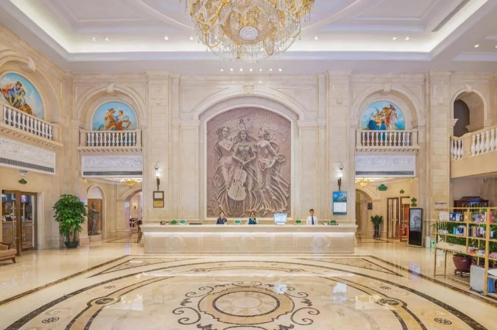 Vienna International Hotel Shenzhen North Station Branch