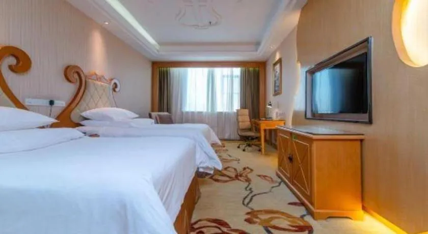 Bed in Vienna International Hotel Shenzhen North Station Branch