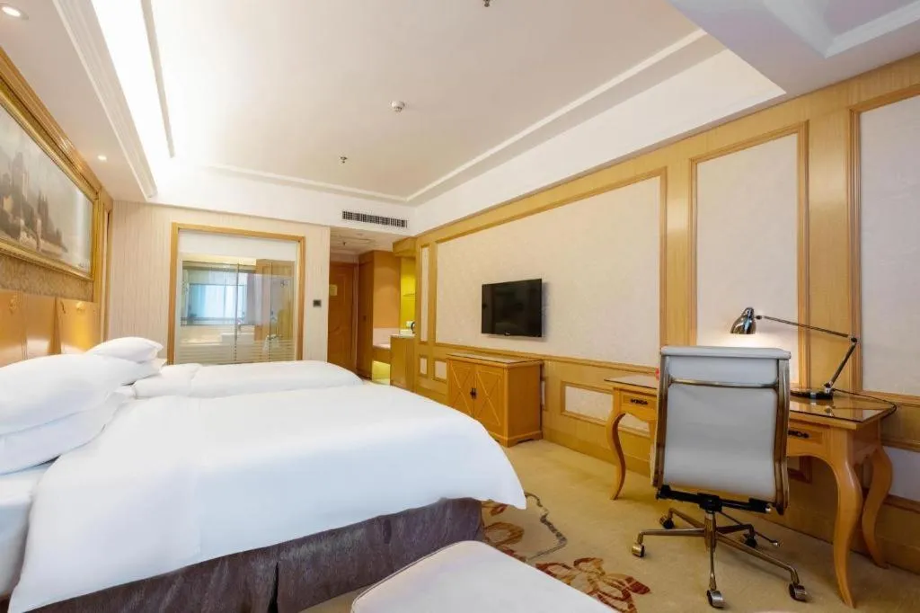 Bed in Vienna International Hotel Shenzhen North Station Branch