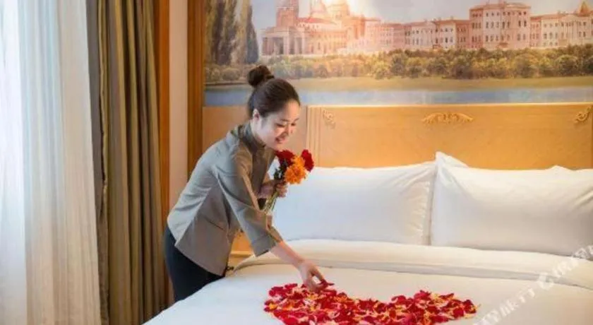 Bed in Vienna International Hotel Shenzhen North Station Branch