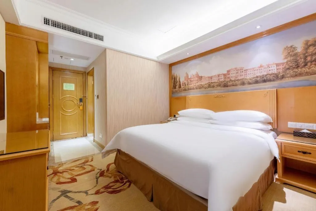 Bed in Vienna International Hotel Shenzhen North Station Branch