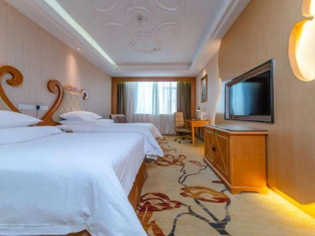 Bed in Vienna International Hotel Shenzhen North Station Branch