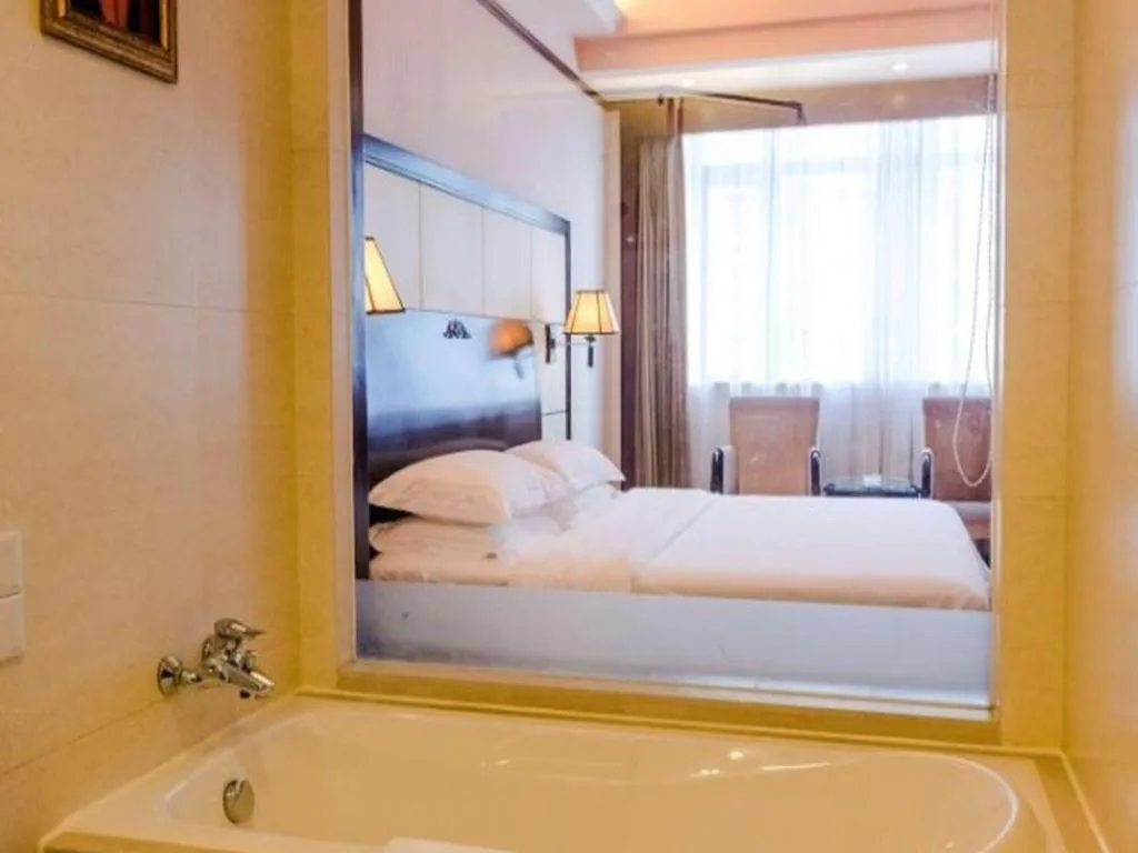 Bed in Vienna International Hotel Shenzhen North Station Branch