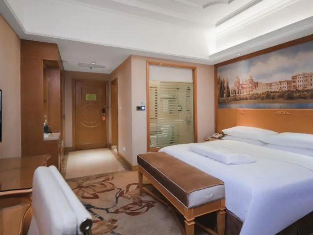 Bed in Vienna International Hotel Shenzhen North Station Branch
