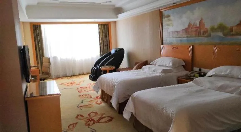 Bed in Vienna International Hotel Shenzhen North Station Branch