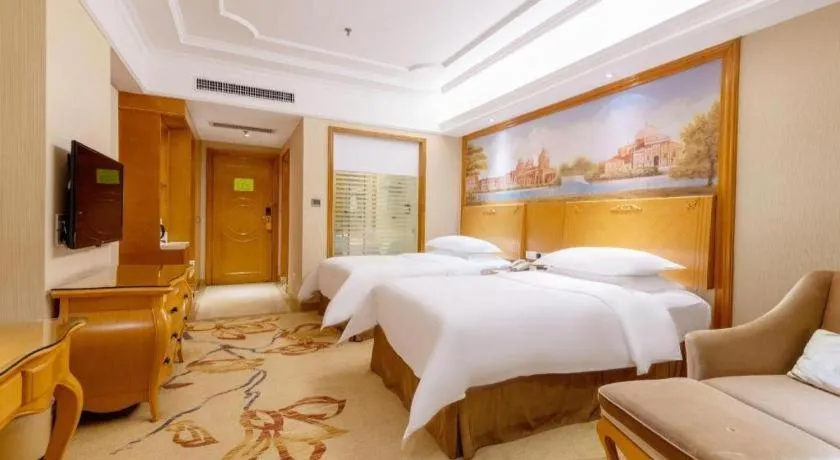 Bed in Vienna International Hotel Shenzhen North Station Branch