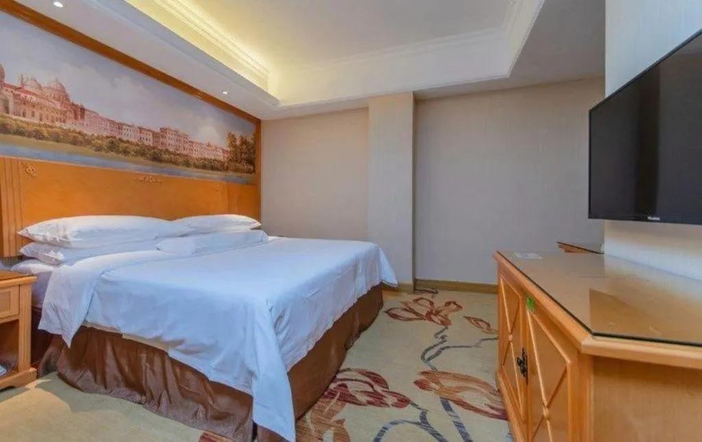 Bed in Vienna International Hotel Shenzhen North Station Branch