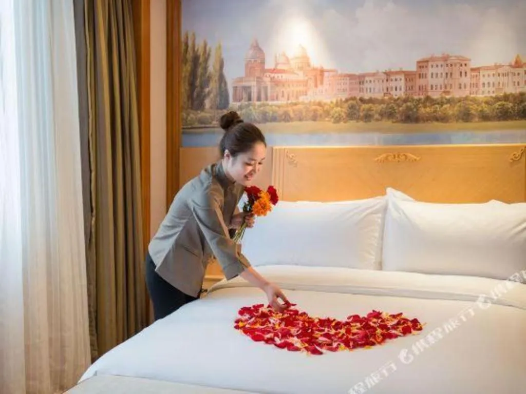 Bed in Vienna International Hotel Shenzhen North Station Branch