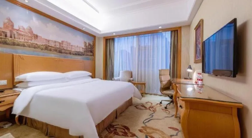 Bed in Vienna International Hotel Shenzhen North Station Branch