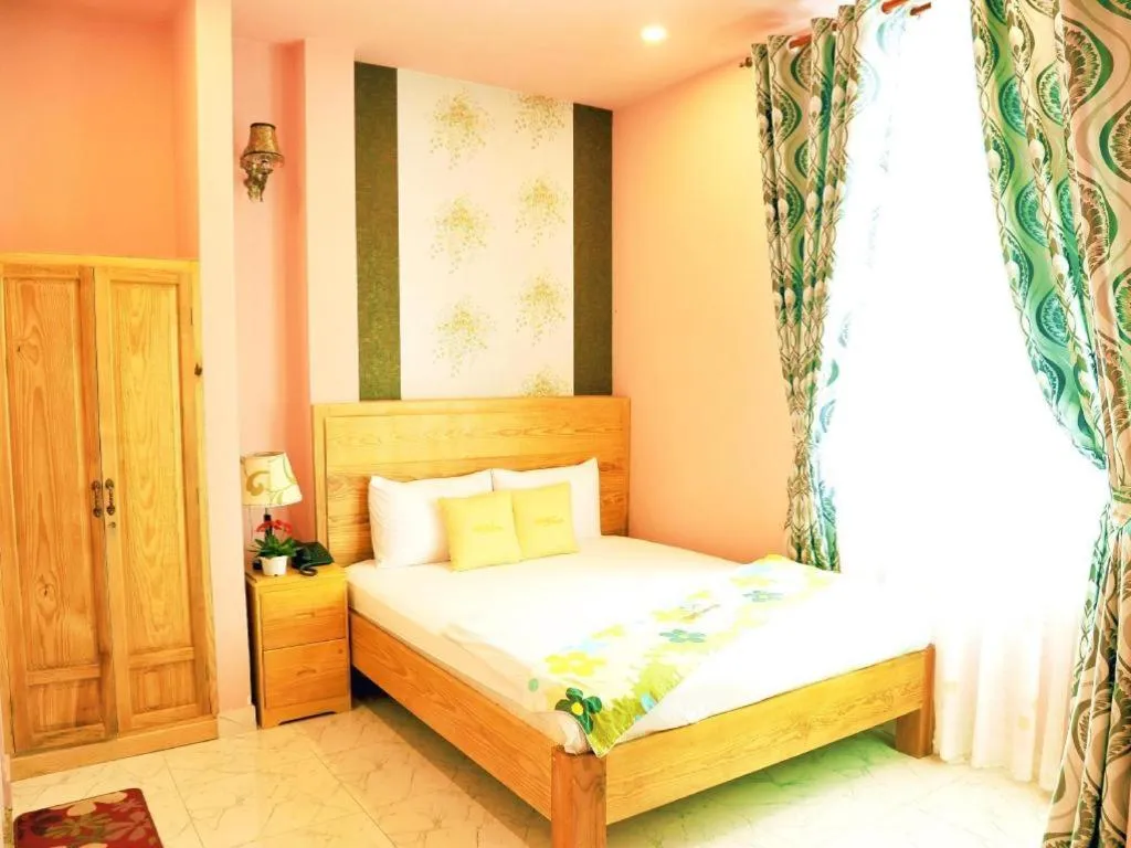 Bed in Dalat Flower Hotel & Spa