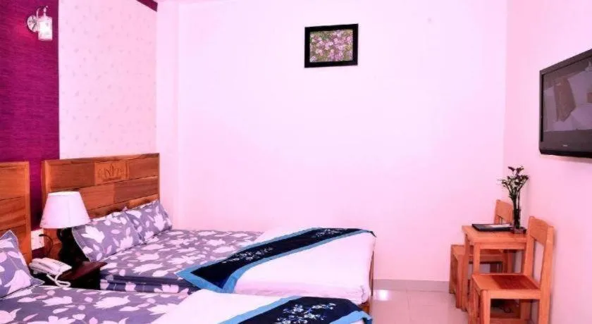 Bed in Dalat Flower Hotel & Spa