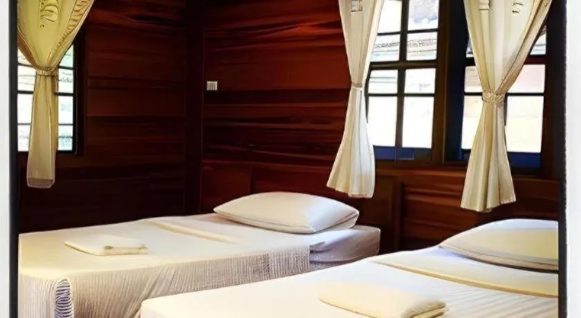 Bed in Phuphan Park Hotel