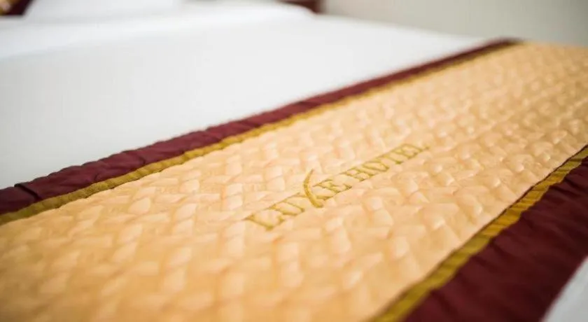 Bed in Luxe Hotel