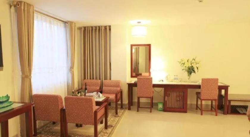 Luxe Hotel