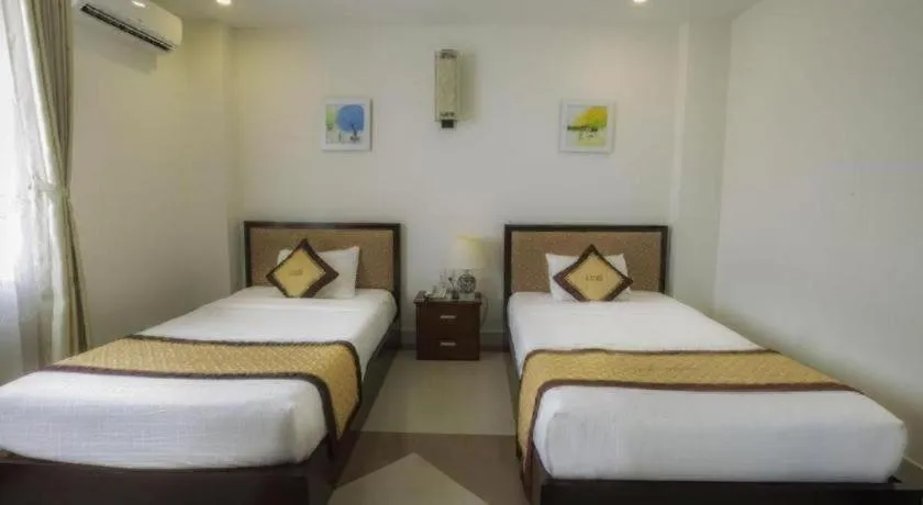 Bed in Luxe Hotel