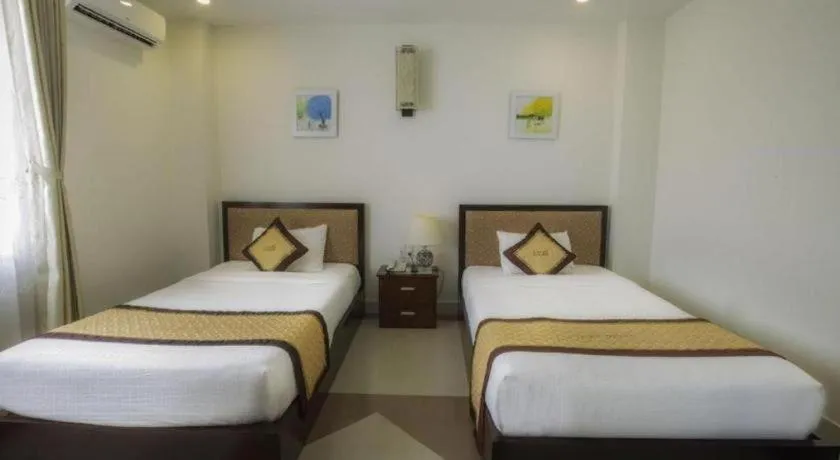 Bed in Luxe Hotel