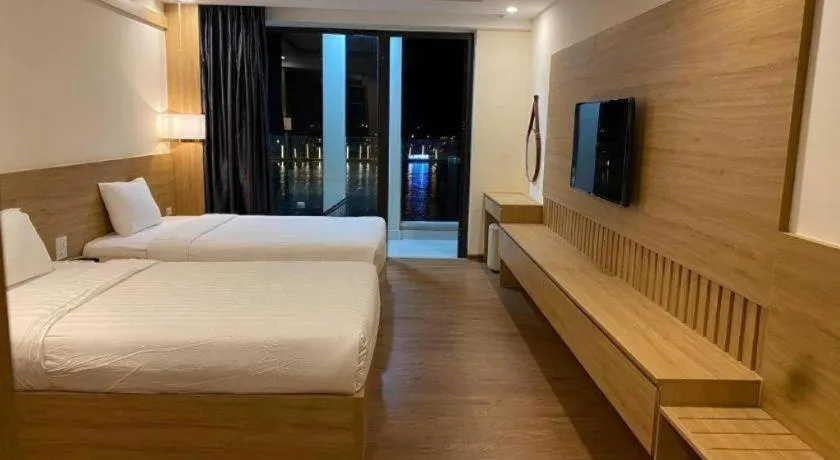 Bed in Luxe Hotel