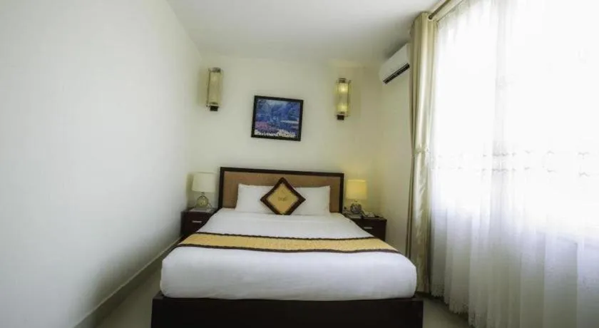 Bed in Luxe Hotel