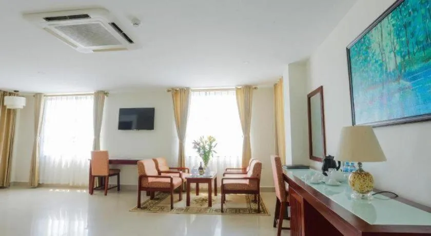 Luxe Hotel