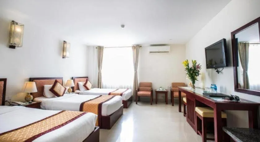Bed in Luxe Hotel