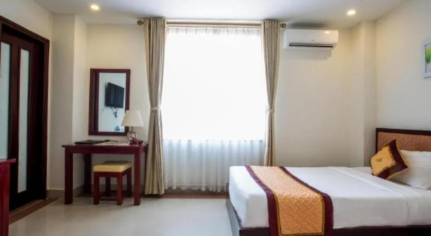 Bed in Luxe Hotel
