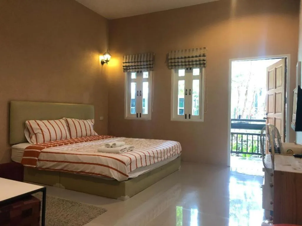 Bed in The Color Resort Amphawa