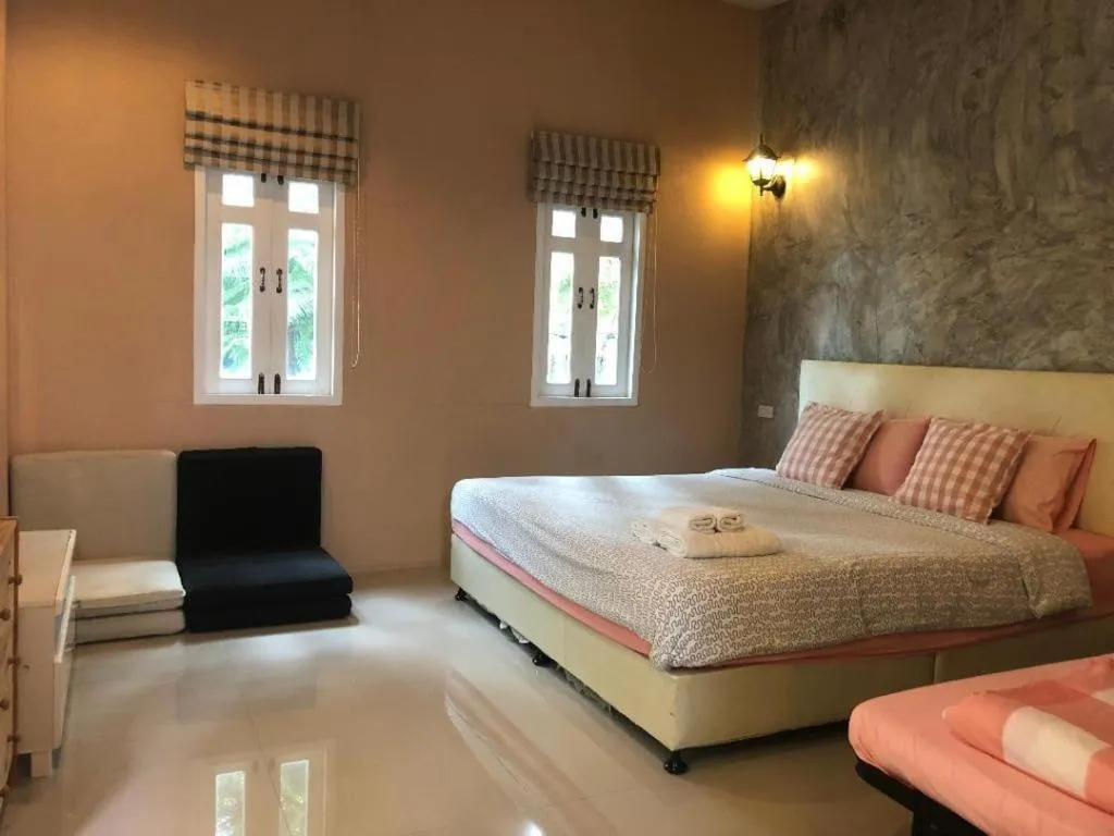 Bed in The Color Resort Amphawa