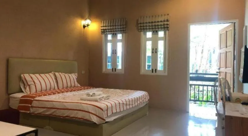 Bed in The Color Resort Amphawa