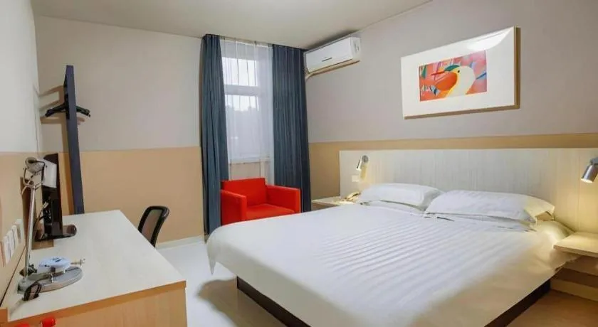 Bed in Jinjiang Inn Baotou Donghe East Railway Station