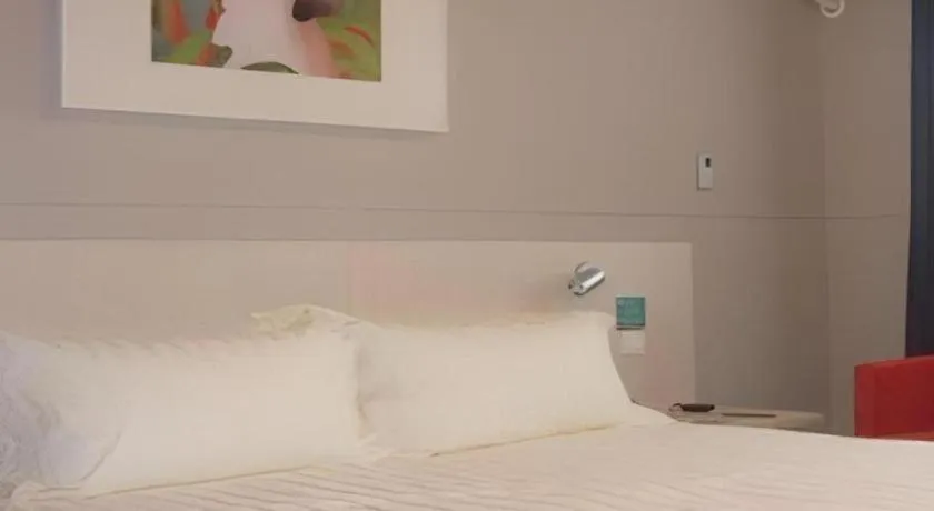 Bed in Jinjiang Inn Baotou Donghe East Railway Station