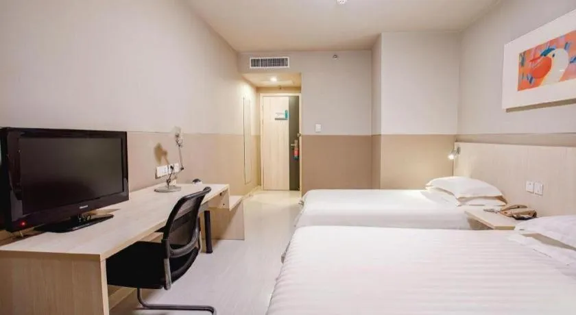 Bed in Jinjiang Inn Baotou Donghe East Railway Station