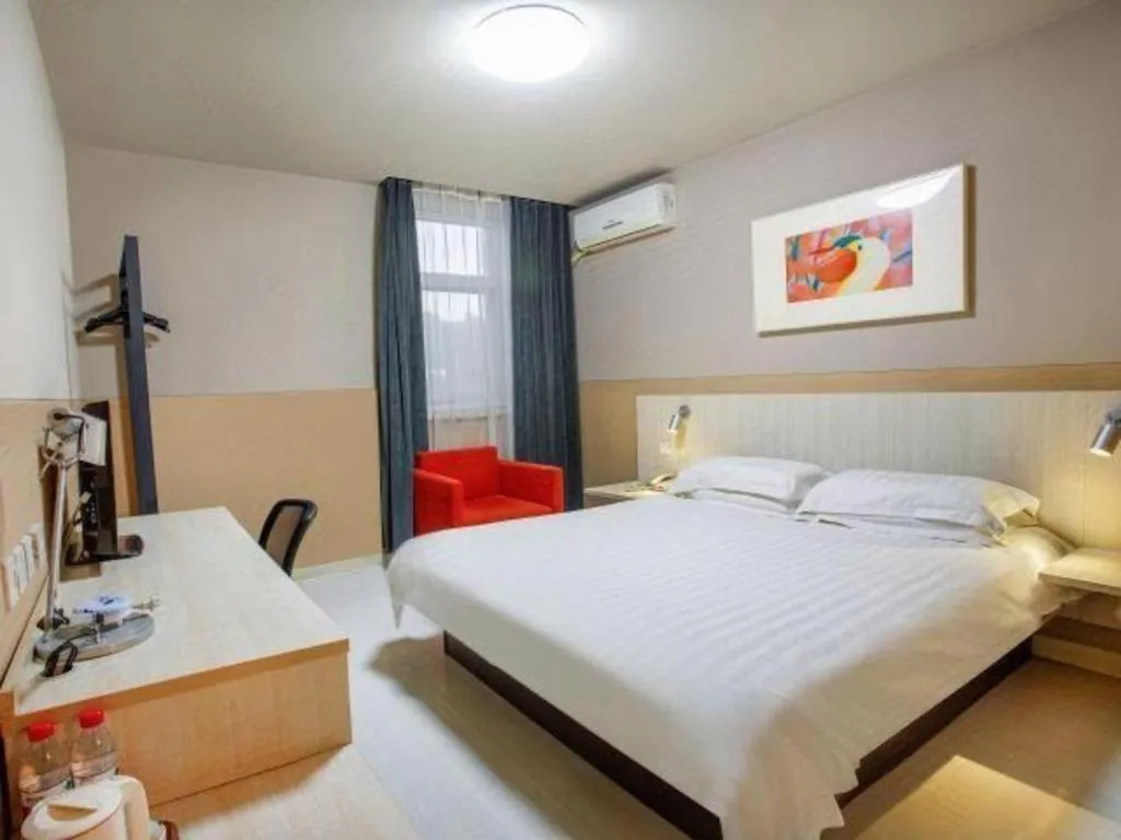 Bed in Jinjiang Inn Baotou Donghe East Railway Station