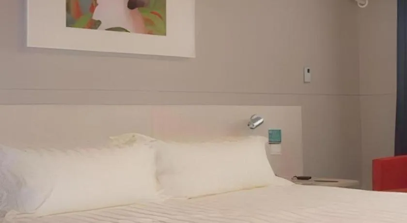 Bed in Jinjiang Inn Baotou Donghe East Railway Station