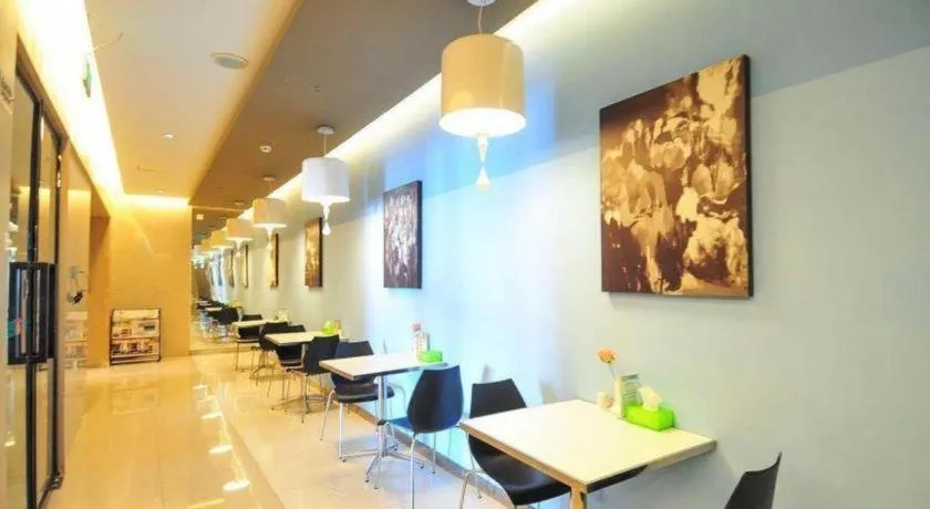 Jinjiang Inn Sanya Hexi Road Pedestrian Bridge