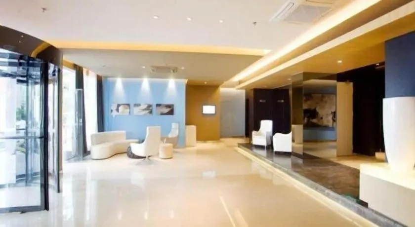 Jinjiang Inn Sanya Hexi Road Pedestrian Bridge