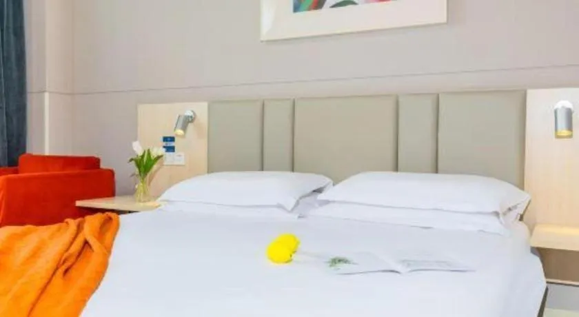 Bed in Jinjiang Inn Sanya Hexi Road Pedestrian Bridge