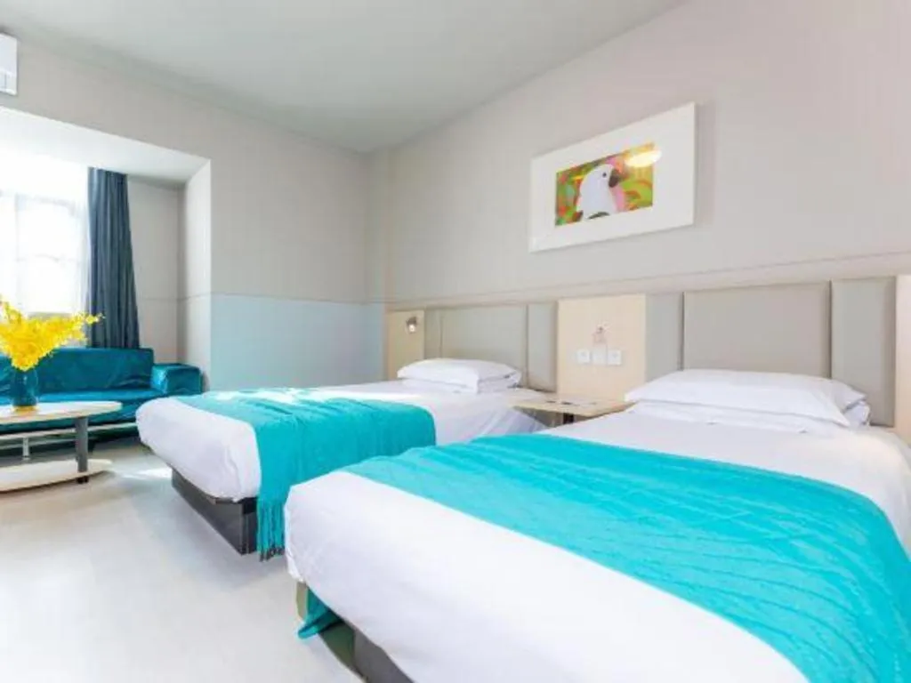 Bed in Jinjiang Inn Sanya Hexi Road Pedestrian Bridge