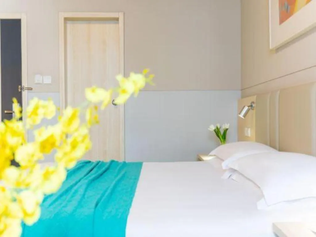 Bed in Jinjiang Inn Sanya Hexi Road Pedestrian Bridge