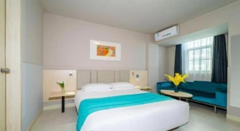 Bed in Jinjiang Inn Sanya Hexi Road Pedestrian Bridge