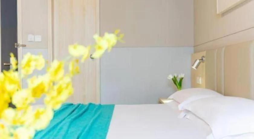 Bed in Jinjiang Inn Sanya Hexi Road Pedestrian Bridge