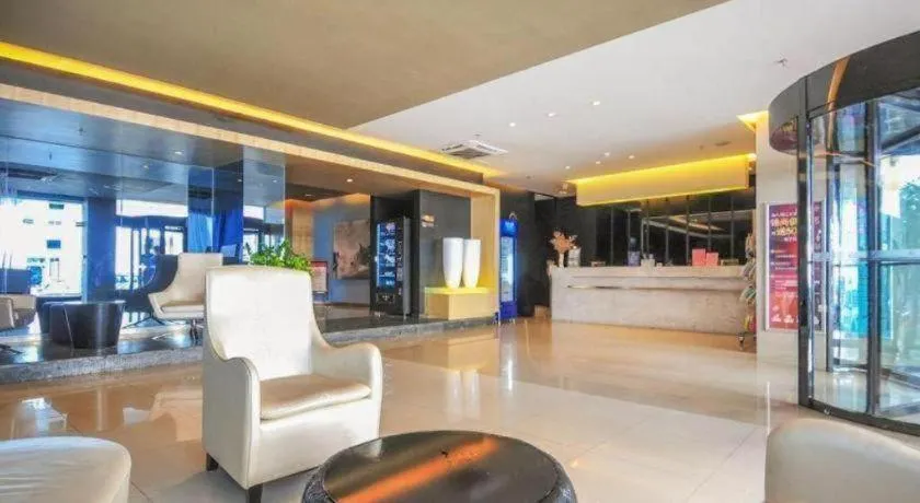 Jinjiang Inn Sanya Hexi Road Pedestrian Bridge