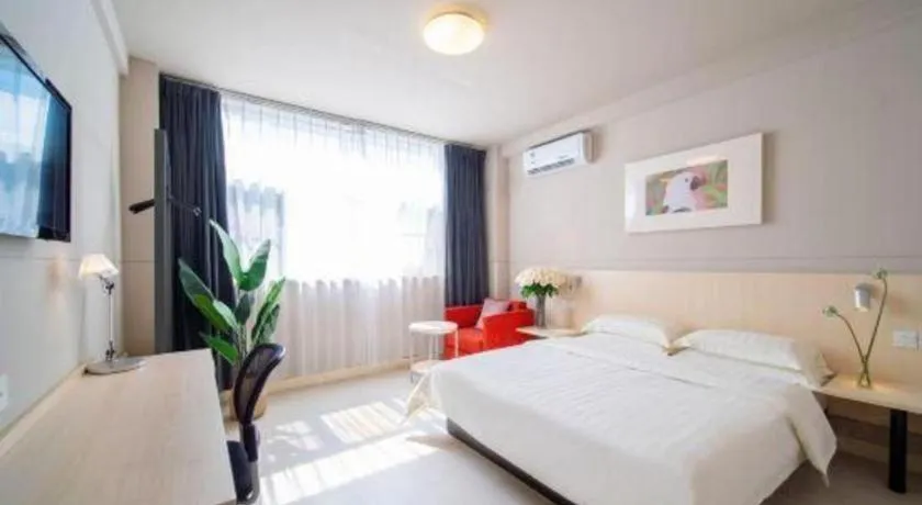 Bed in Jinjiang Inn Sanya Hexi Road Pedestrian Bridge