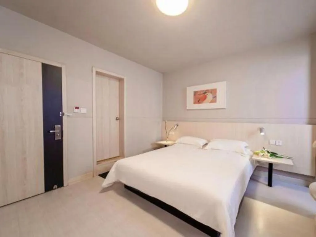 Bed in Jinjiang Inn Sanya Hexi Road Pedestrian Bridge