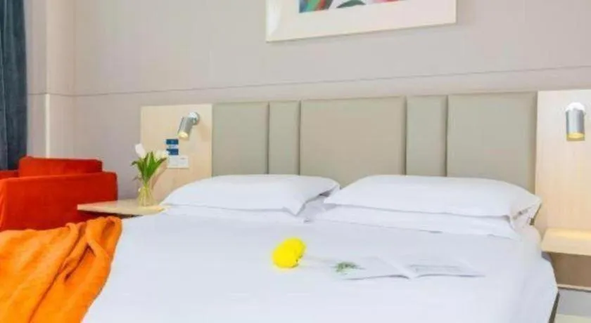 Bed in Jinjiang Inn Sanya Hexi Road Pedestrian Bridge