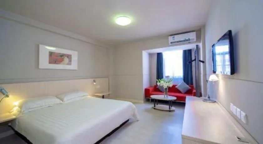 Bed in Jinjiang Inn Sanya Hexi Road Pedestrian Bridge