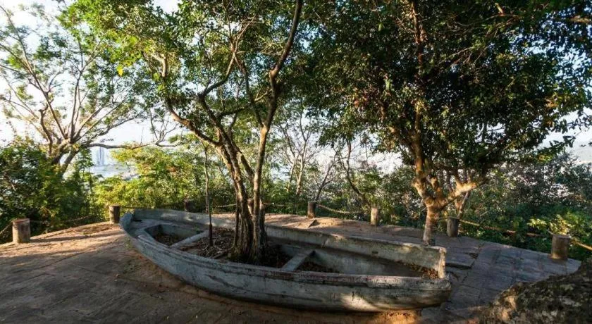 Jinjiang Inn Sanya Hexi Road Pedestrian Bridge