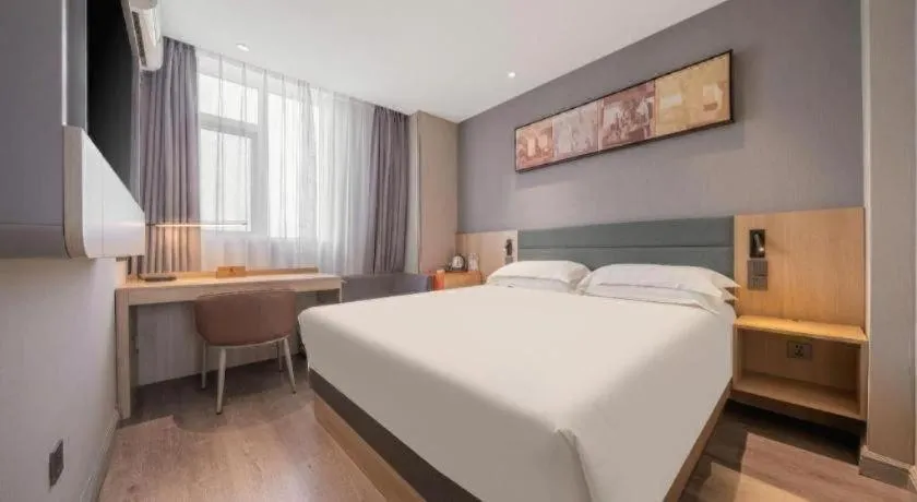 Bed in Jinjiang Inn Quanzhou West Street Kaiyuan Temple