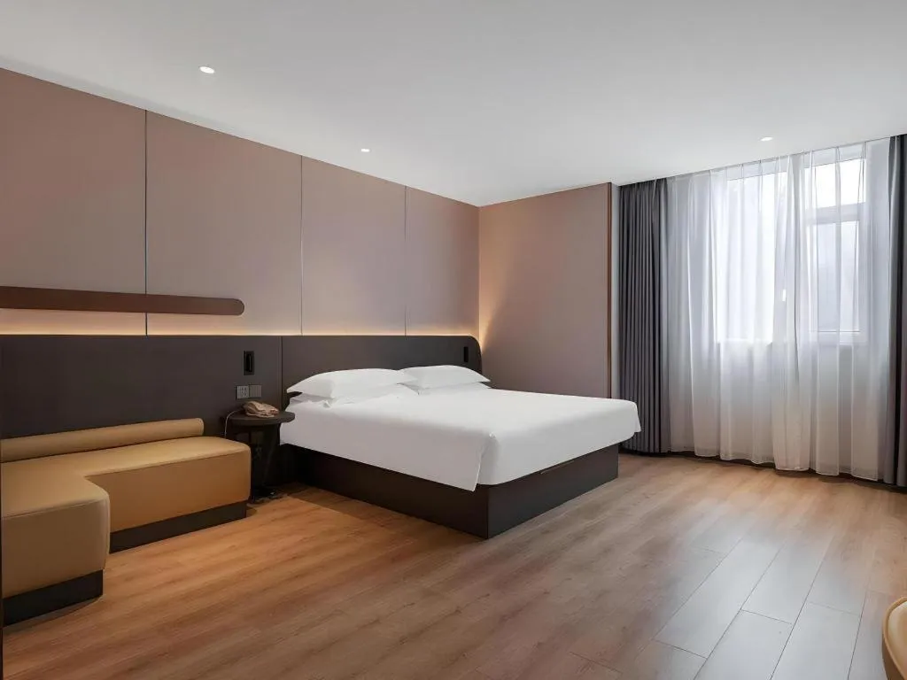 Bed in Jinjiang Inn Quanzhou West Street Kaiyuan Temple