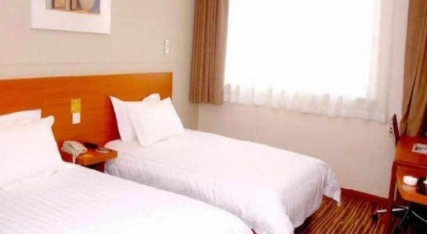 Bed in Jinjiang Inn Style Shenyang The Palace Huaiyuan Gate