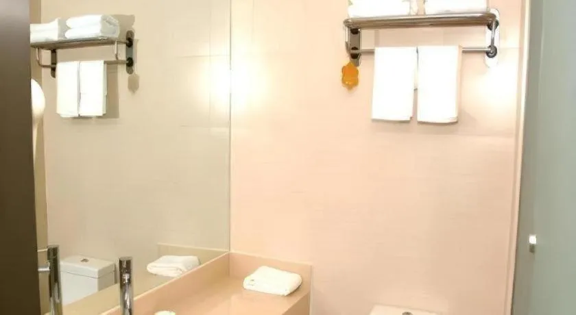 Jinjiang Inn Style Shenyang The Palace Huaiyuan Gate